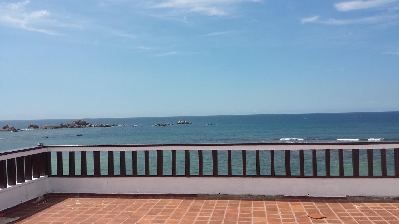 Coral Seas Beach Hikkaduwa Bagian luar foto