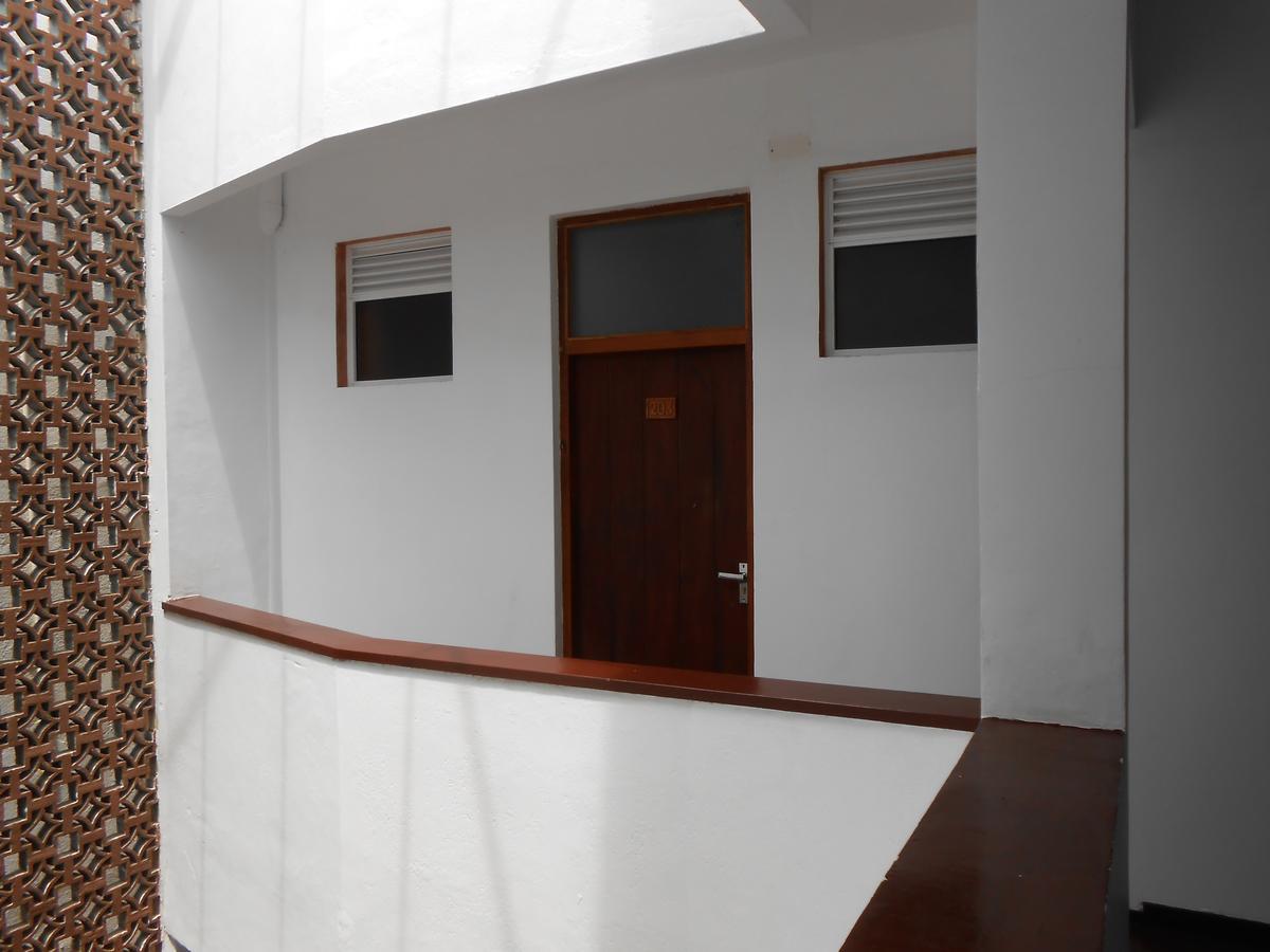 Coral Seas Beach Hikkaduwa Bagian luar foto