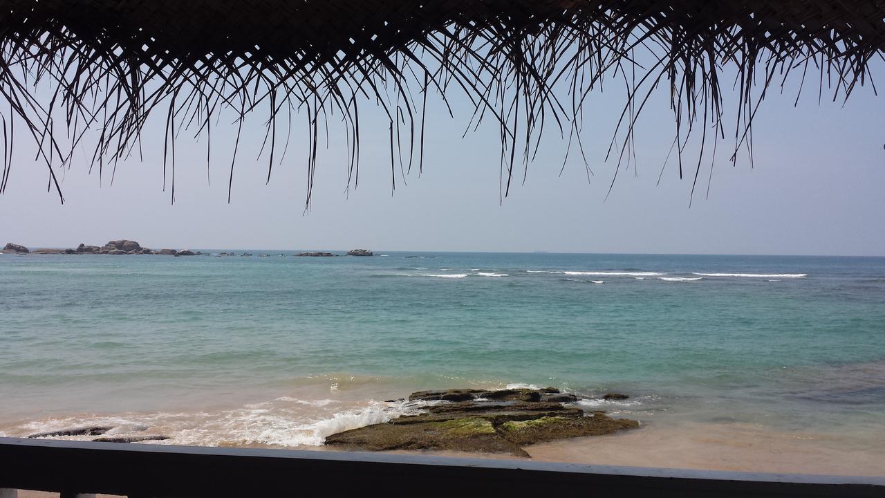 Coral Seas Beach Hikkaduwa Bagian luar foto