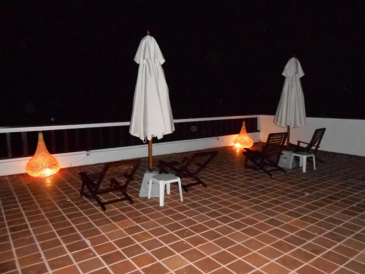 Coral Seas Beach Hikkaduwa Bagian luar foto