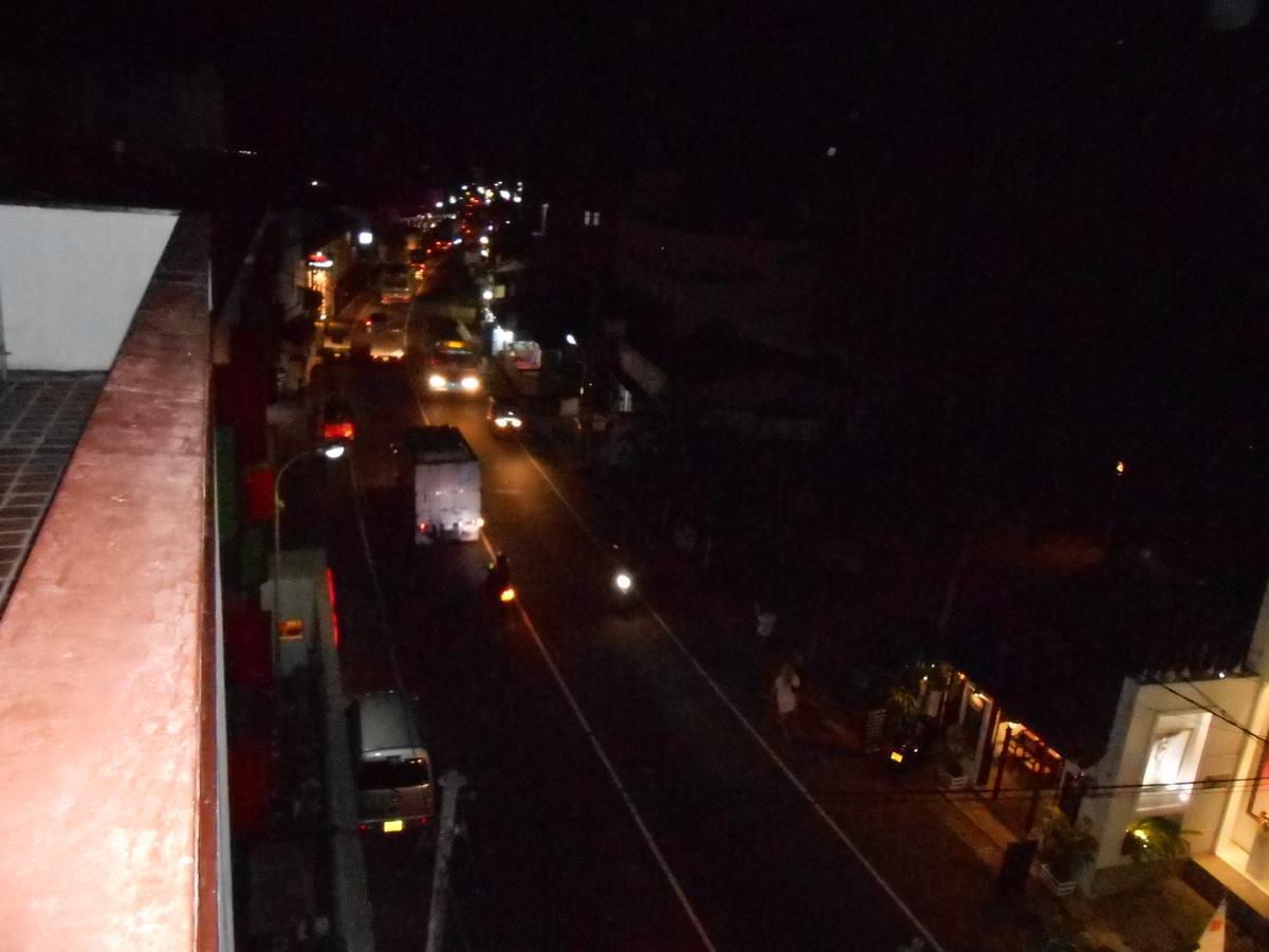 Coral Seas Beach Hikkaduwa Bagian luar foto