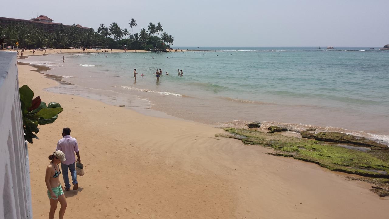 Coral Seas Beach Hikkaduwa Bagian luar foto