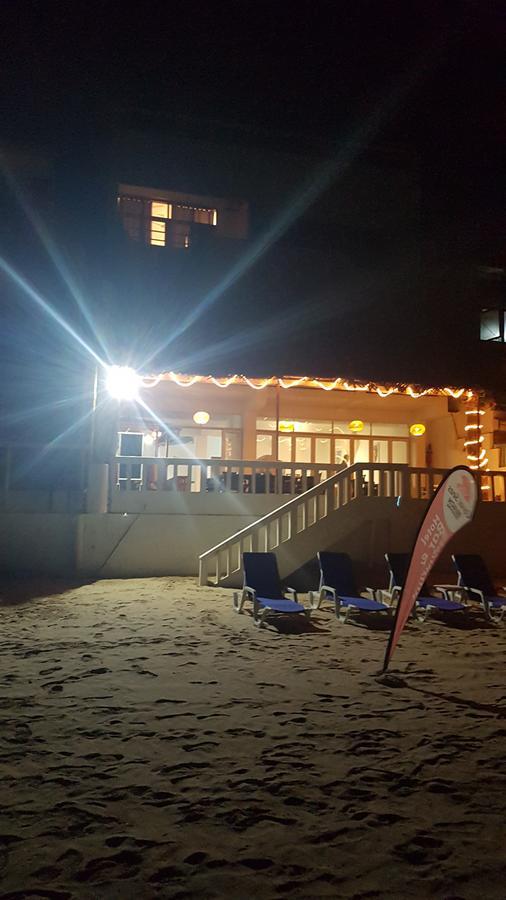 Coral Seas Beach Hikkaduwa Bagian luar foto