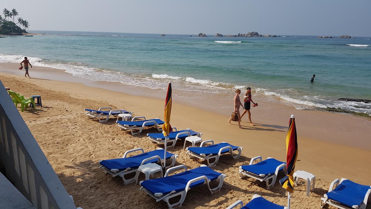 Coral Seas Beach Hikkaduwa Bagian luar foto