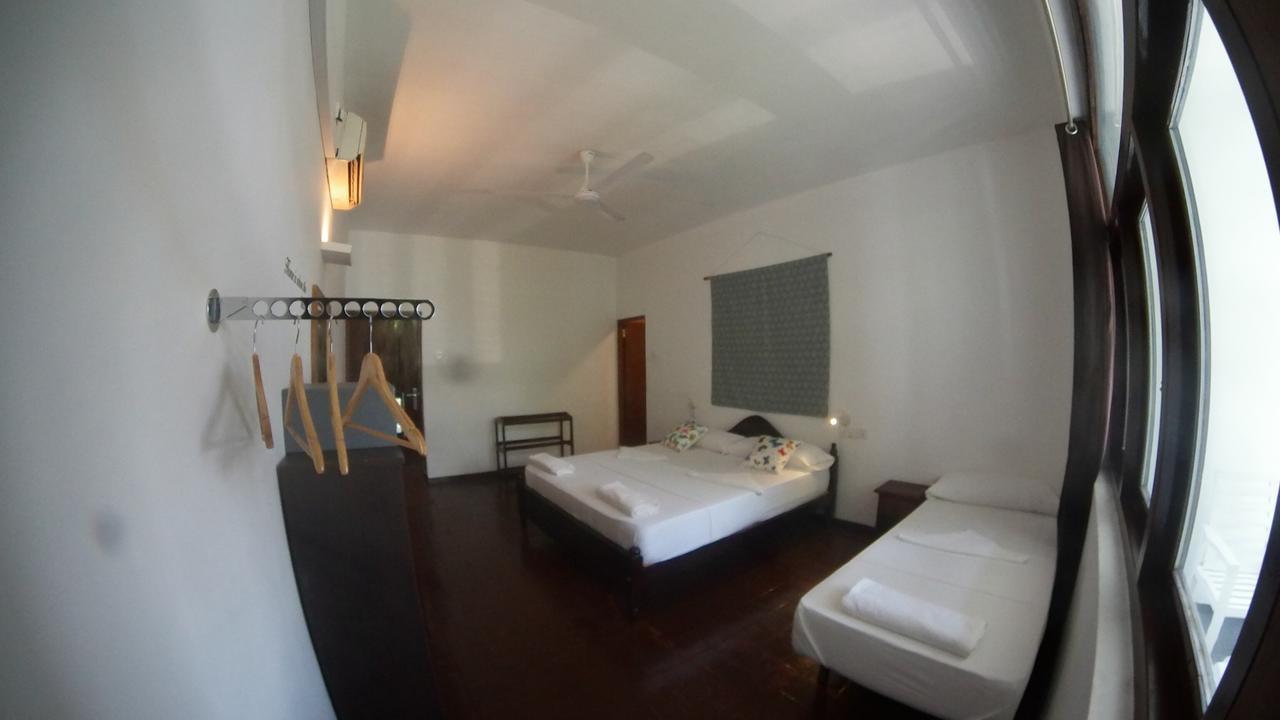 Coral Seas Beach Hikkaduwa Bagian luar foto