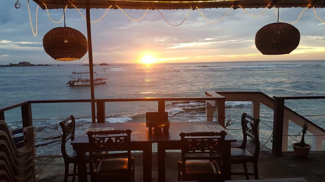 Coral Seas Beach Hikkaduwa Bagian luar foto